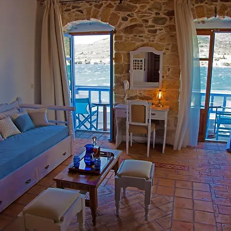 Saint George Valsamitis Superior * קטאפולה